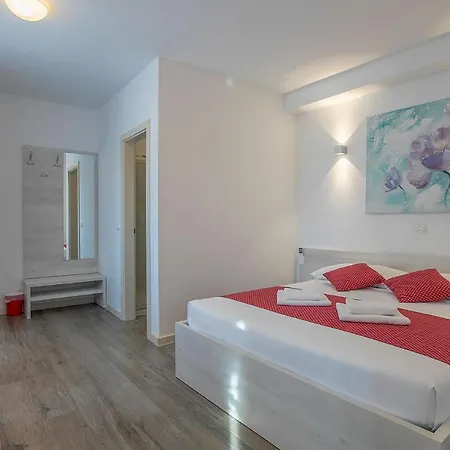B&b-ld Пула