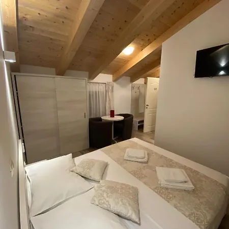 B&b-ld 3*