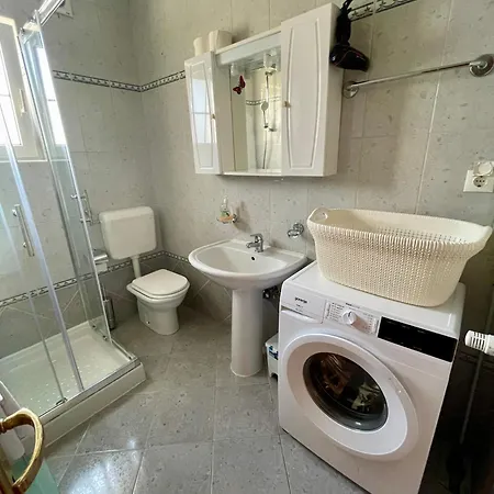 B&b-ld فندق مبيت وإفطار