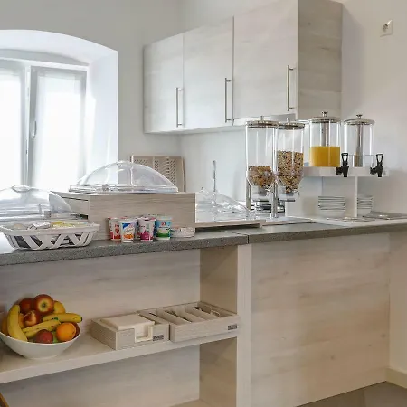 B&b-ld לינה וארוחת בוקר פולה