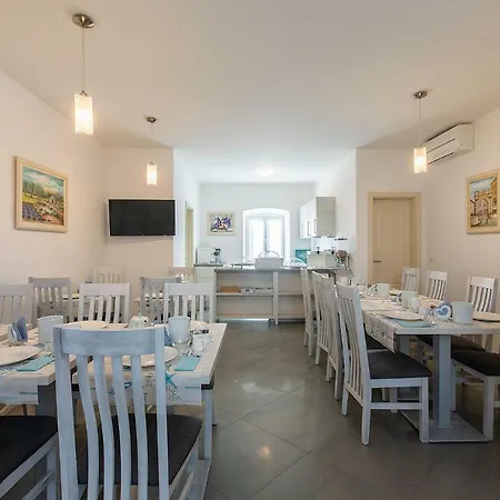 לינה וארוחת בוקר B&b-ld