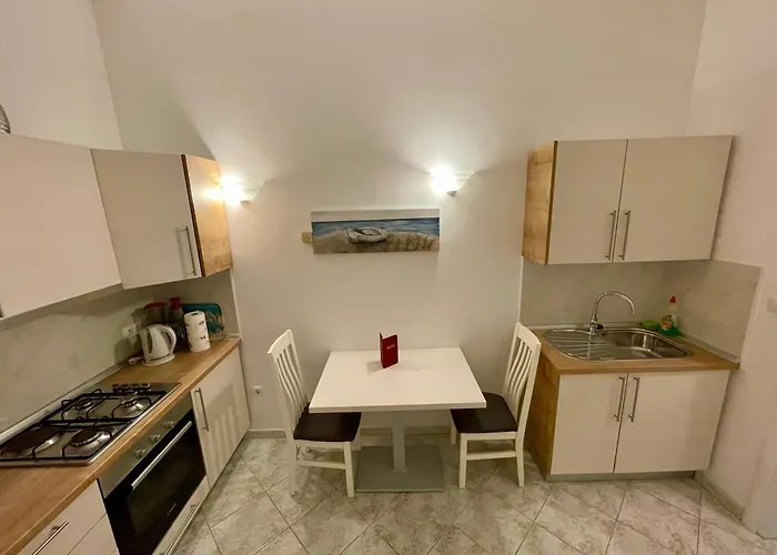 B&b-ld לינה וארוחת בוקר 4*