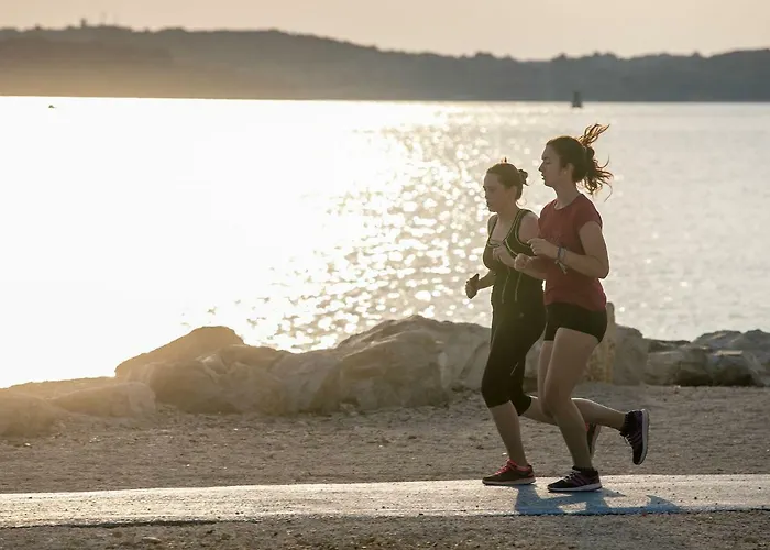 B&b-ld לינה וארוחת בוקר 4*