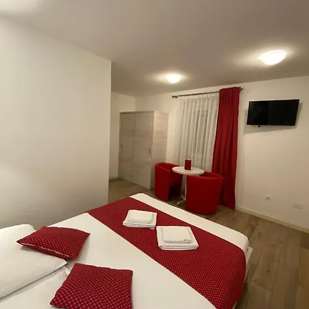 Bb-ld Bed & Breakfast Pula