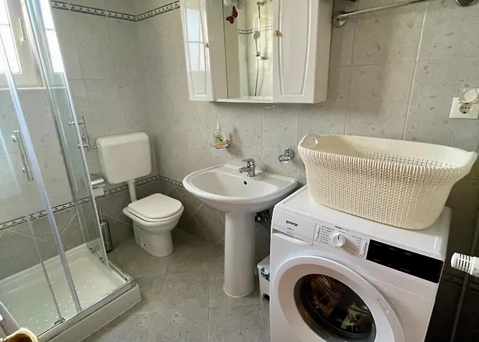 B&b-ld Bed & Breakfast