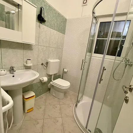 לינה וארוחת בוקר B&b-ld 4*